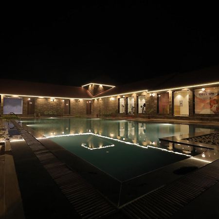 Sarovar Portico, Somnath Bagian luar foto