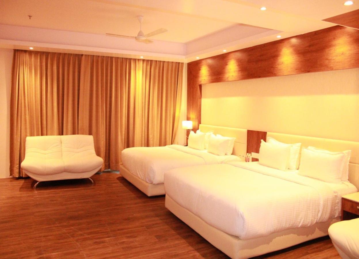 Sarovar Portico, Somnath Bagian luar foto