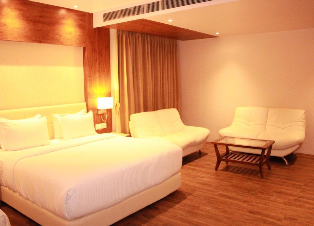 Sarovar Portico, Somnath Bagian luar foto