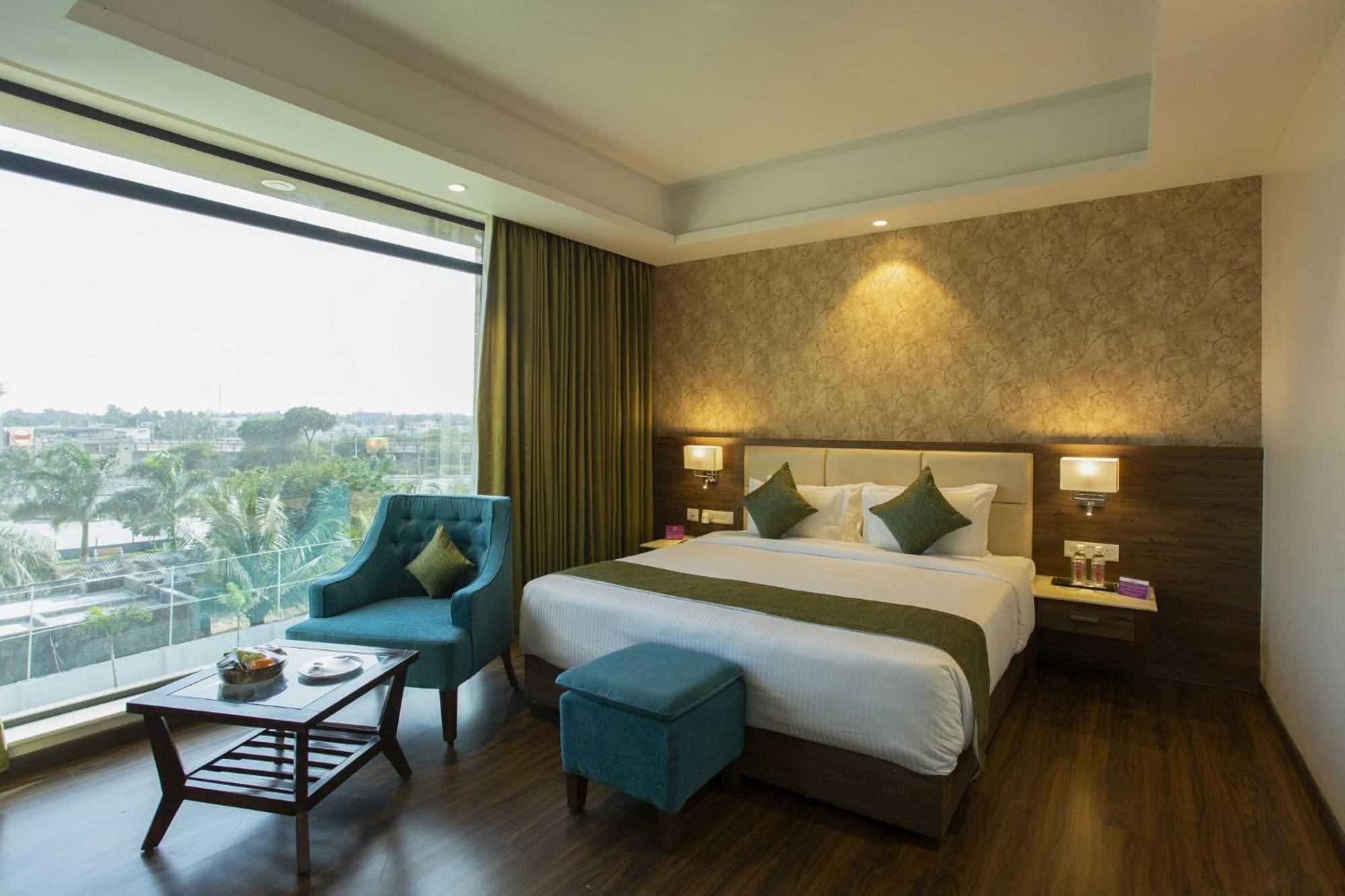 Sarovar Portico, Somnath Bagian luar foto