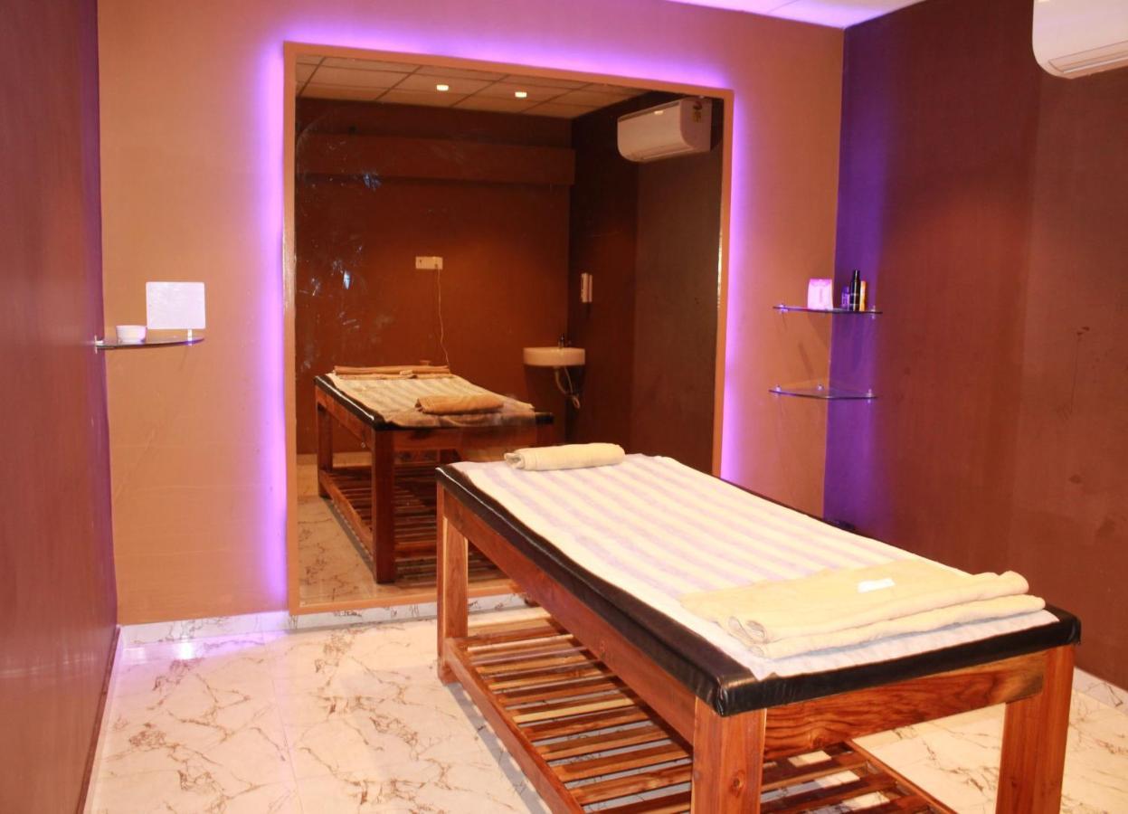 Sarovar Portico, Somnath Bagian luar foto